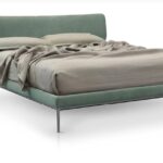 Modernes Maya Bett von Alivar in italienischem Design mit gepolstertem Kopfteil
