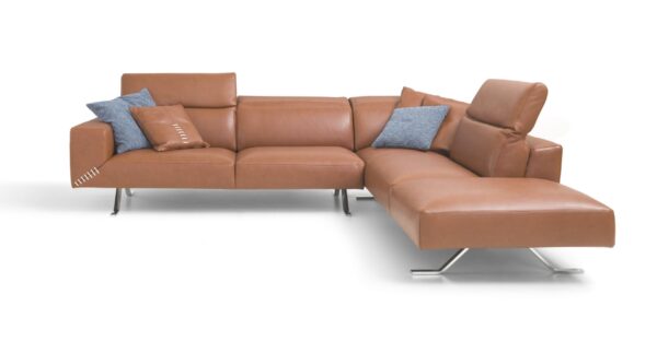 Modernes Henry Sofa von Alpa Salotti in elegantem Design für stilvolle Wohnräume.