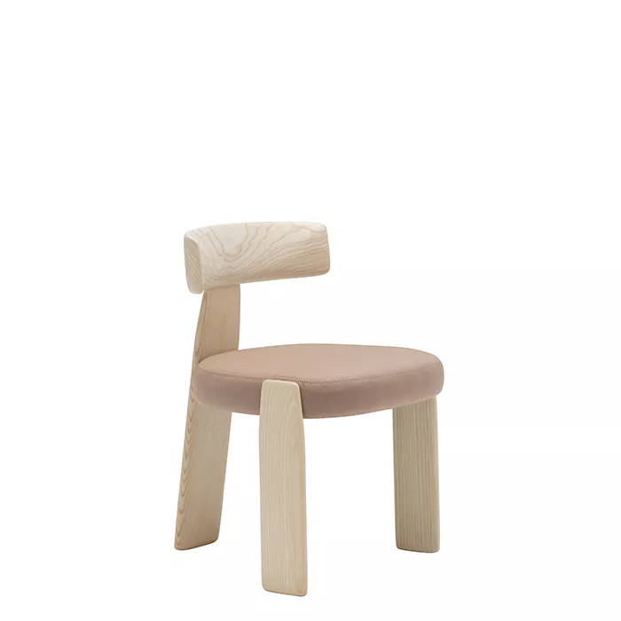 Moderner Andreu World Designerstuhl mit eleganter Formensprache und hochwertiger Verarbeitung.