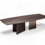 Moderner Arketipo Epsilon Esstisch mit elegantem Design für stilvolle Esszimmer.