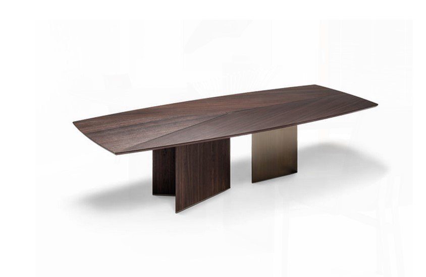 Moderner Arketipo Epsilon Esstisch mit elegantem Design für stilvolle Esszimmer.