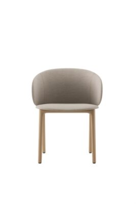 Moderner Mela Stuhl von Artisan aus hochwertigem Holz für stilvolles Wohnen.