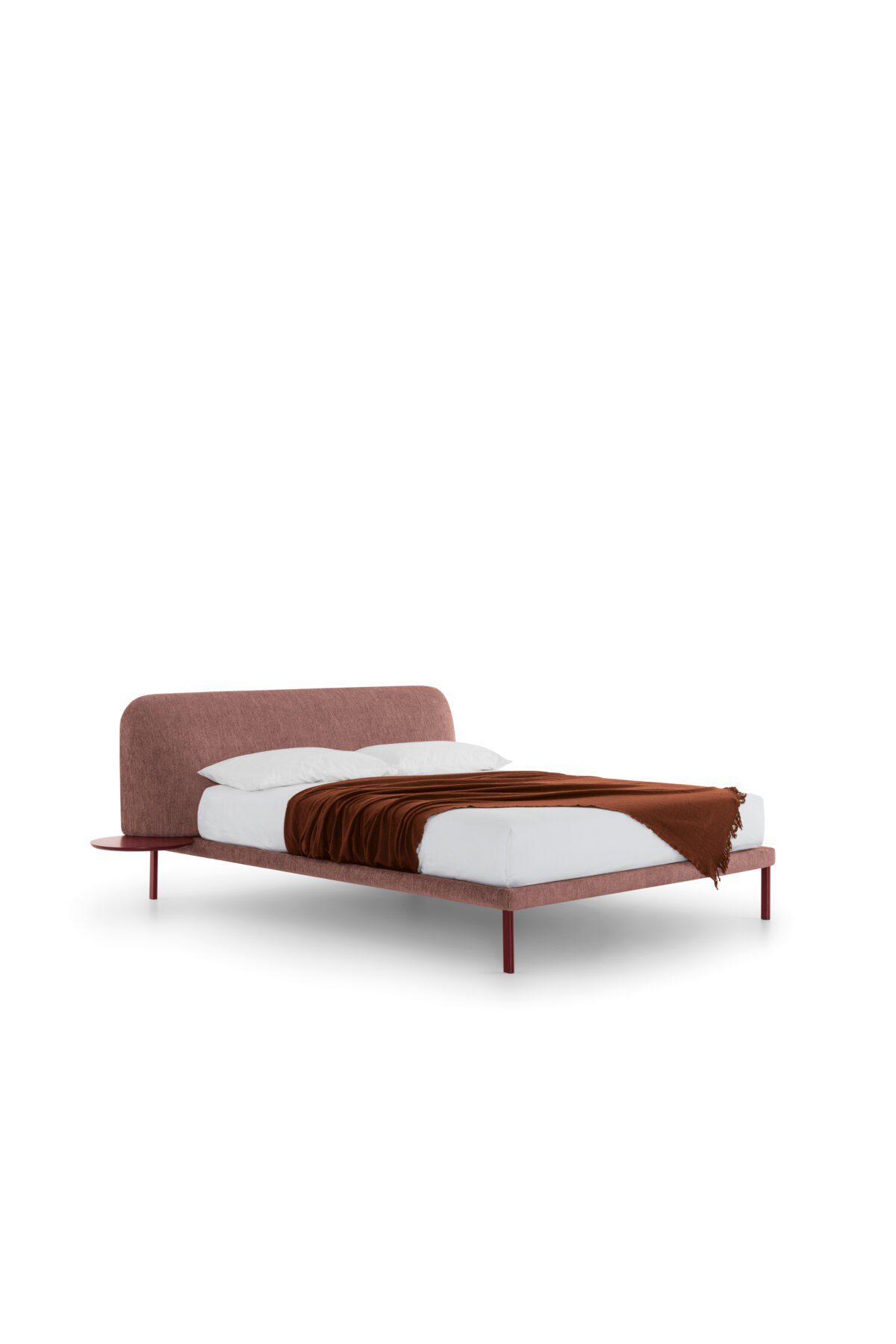 Modernes Marty Bett von Bolzan mit gepolstertem Kopfteil für stilvolles Schlafzimmer-Design.