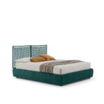 Modernes Bolzan Sailor Designerbett mit gepolstertem Kopfteil in elegantem Grau.