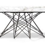 Moderner Bonaldo Octa Esstisch mit elegantem Design für stilvolle Esszimmer.