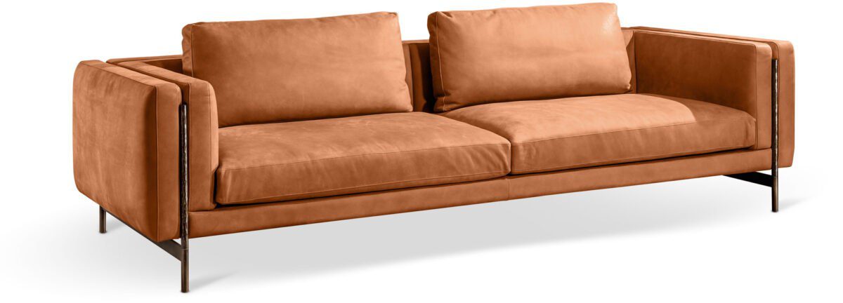 Elegantes Cantori Shanghai Sofa aus Italien mit luxuriösem Design und hochwertiger Verarbeitung.