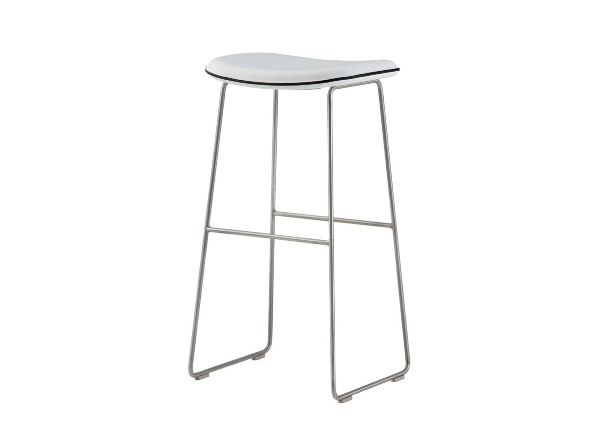 Morrison Hocker von Jasper Morrison für Cappellini, minimalistisches Design aus dem Jahr 2003.