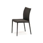 Eleganter Cattelan Italia Norma Stuhl mit modernem Design und hochwertiger Verarbeitung.
