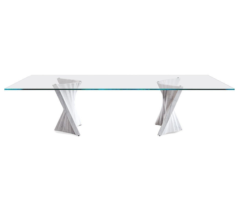 Eleganter Plisset Esstisch von Cattelan Italia mit moderner Tischplatte und skulpturalem Gestell.