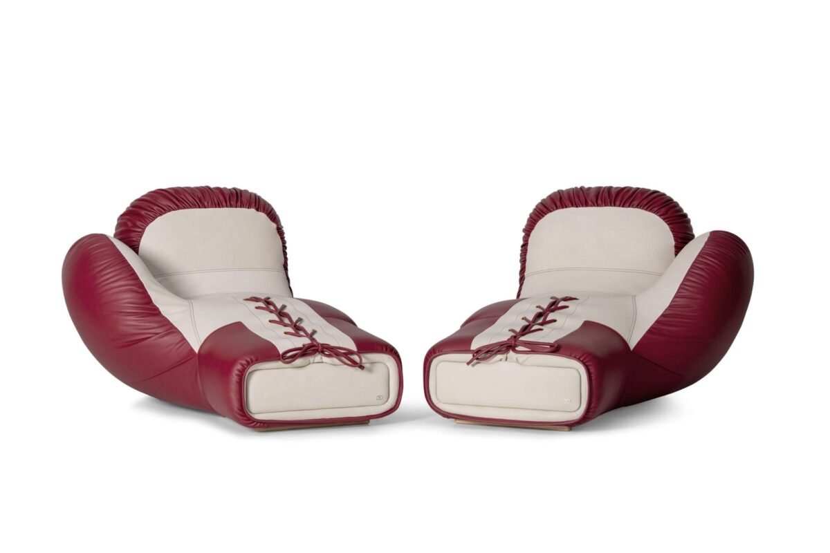 De Sede DS-2878 Boxing Hocker in elegantem Lederdesign aus Schweizer Manufaktur.