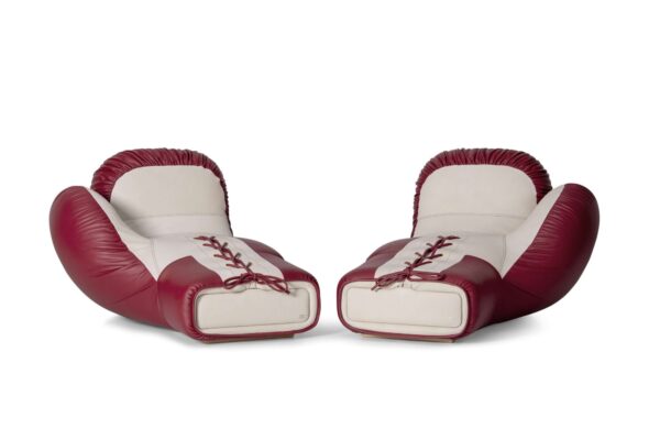 De Sede DS-2878 Boxing Hocker in elegantem Lederdesign aus Schweizer Manufaktur.