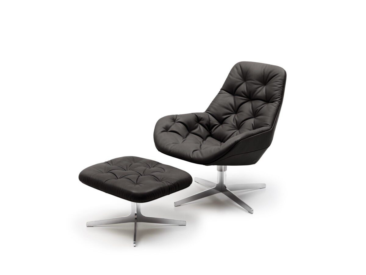 Eleganter De Sede DS 144 Designer-Sessel in hochwertigem Leder mit charakteristischem Design.