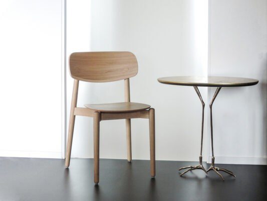 Moderner Bedont Fizz 13 Stuhl mit elegantem Design für zeitgemäße Wohnräume