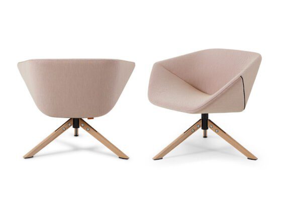 Montis Ella Soft 4 Sessel - Elegantes Design mit weicher Polsterung für zeitlosen Komfort.