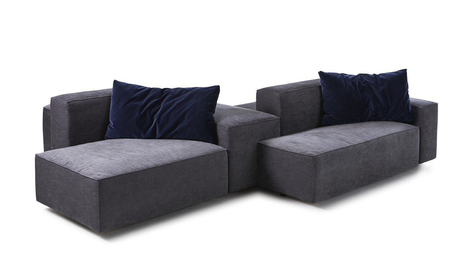 Elegantes graues Montis Domino Sofa mit minimalistischem Design für moderne Wohnräume.
