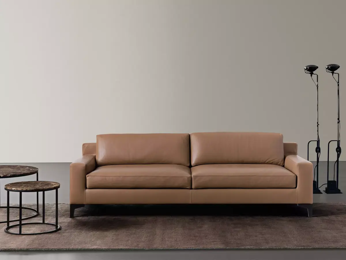 Elegantes Meridiani Prince Sofa in modernem Design für luxuriöse Wohnräume