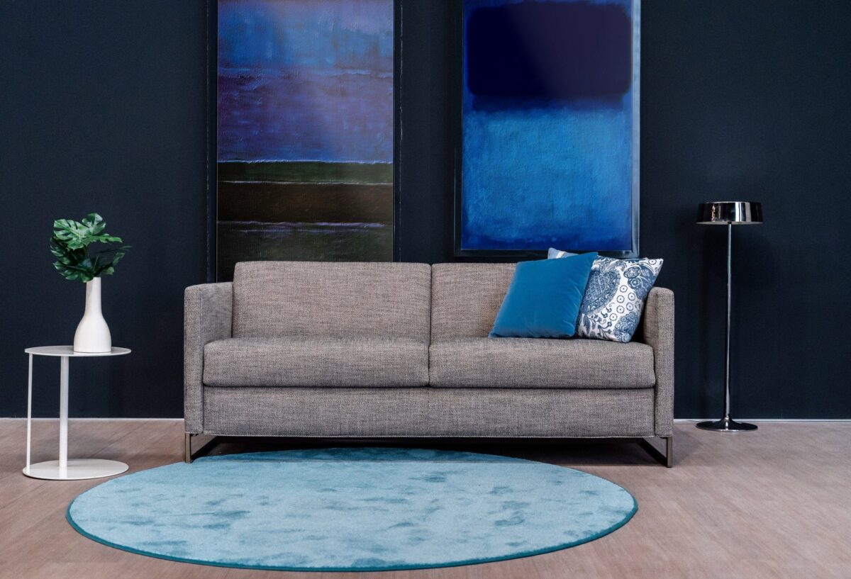 Modernes POL 74 Schlafsofa 211 in elegantem Design mit komfortabler Schlaffunktion für Ihr Zuhause.
