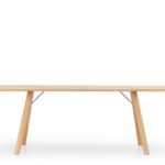 Eleganter Girsberger Akio 26 Tisch mit modernem Design und hochwertiger Verarbeitung.