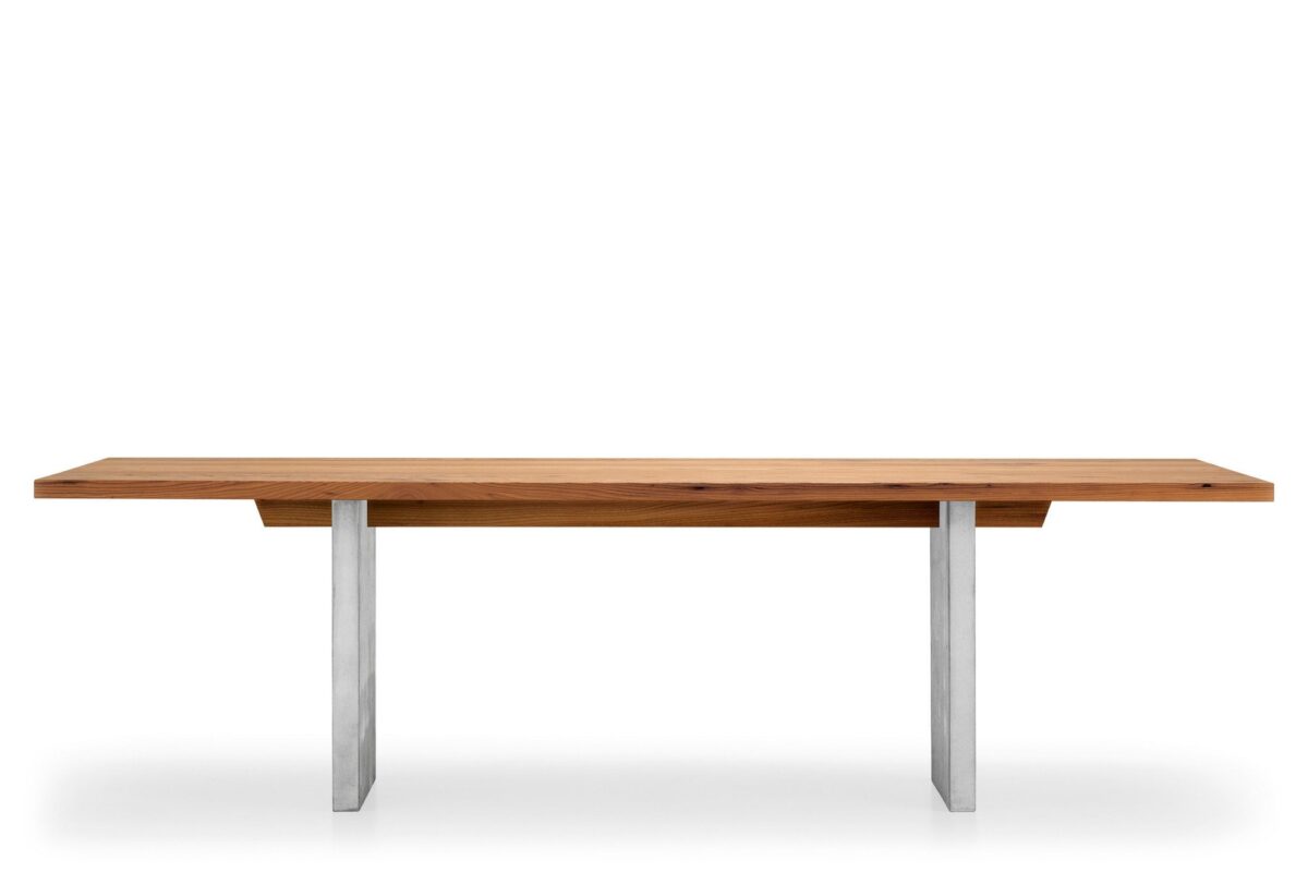 Moderner Girsberger Henry 22 Designtisch mit zeitlosem Stil für Büro und Wohnbereich.