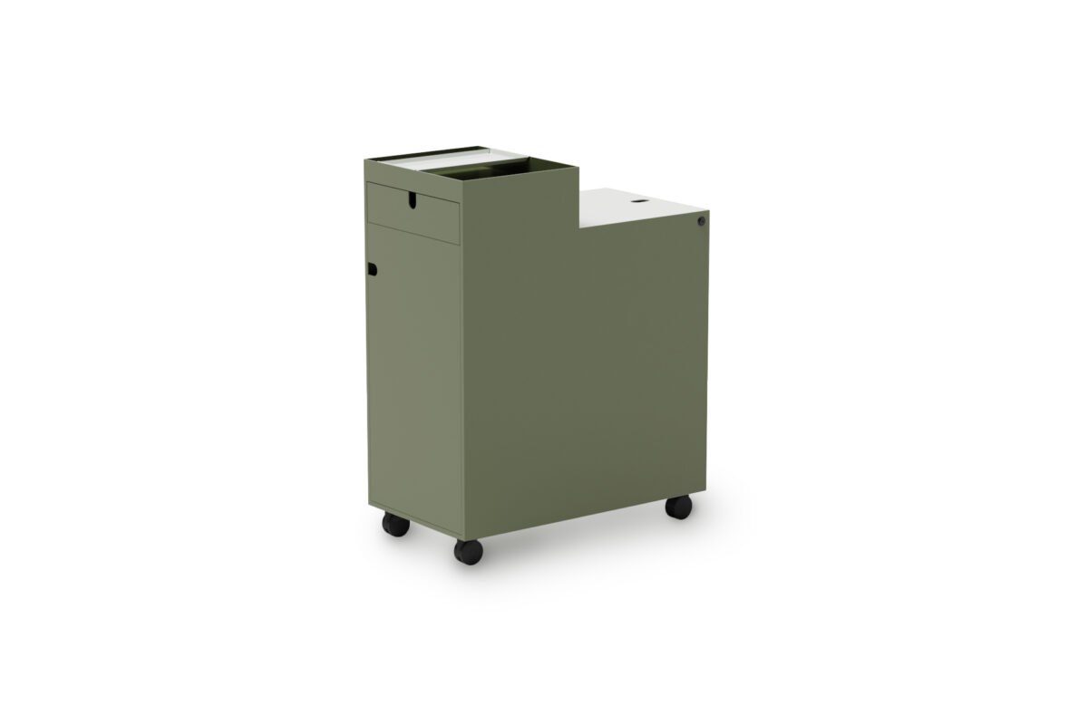 Grüner Rollwagen aus Metall mit drei Ebenen für flexible Aufbewahrung im modernen Design.