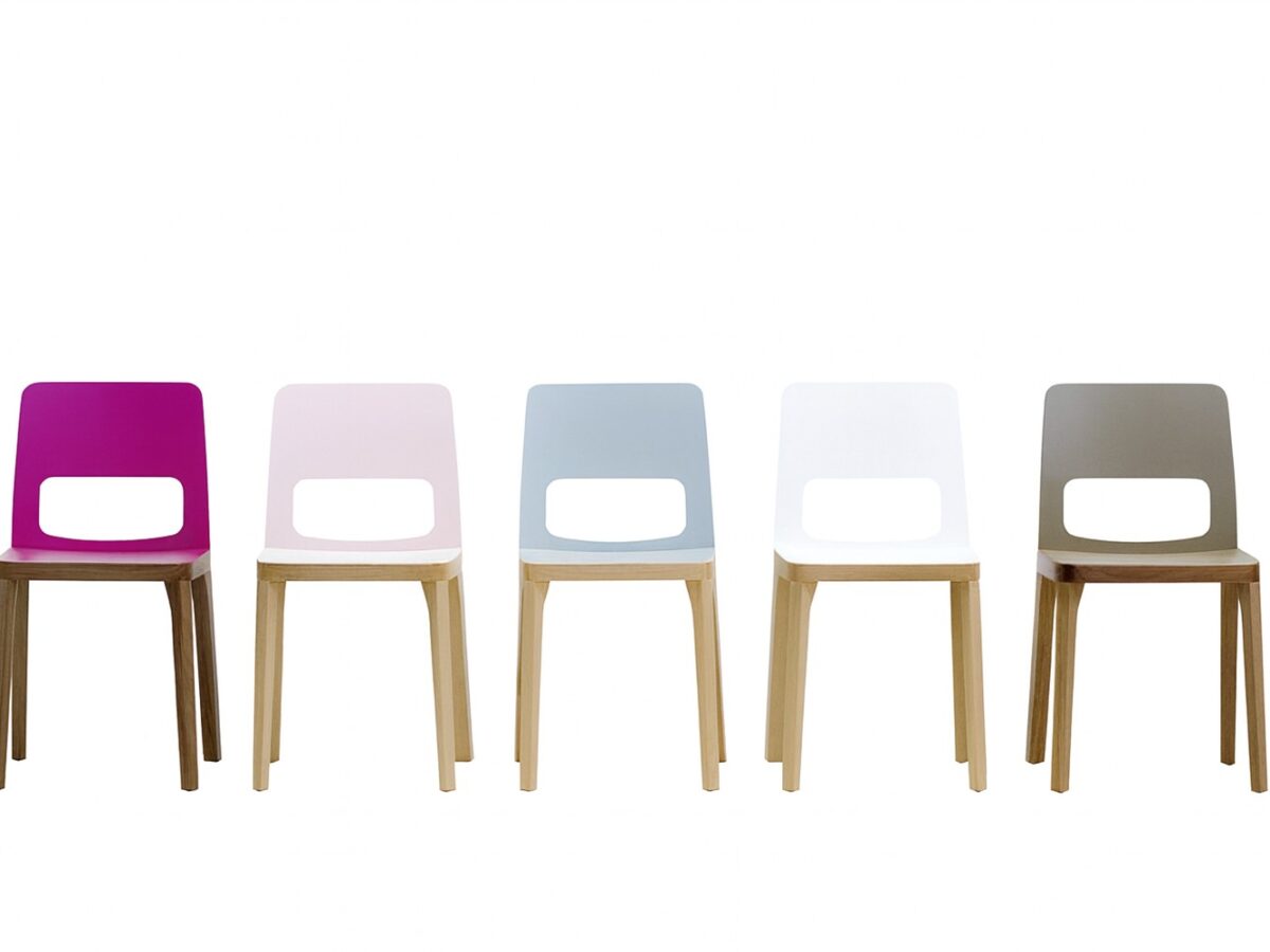 Moderner Hussl St6n Designstuhl in minimalistischem Stil für zeitgemäßes Wohnen