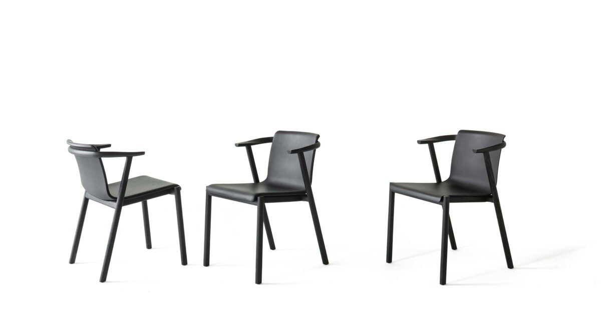 Eleganter Lema Bai Lu Designstuhl mit modernen Linien und zeitloser Ästhetik.