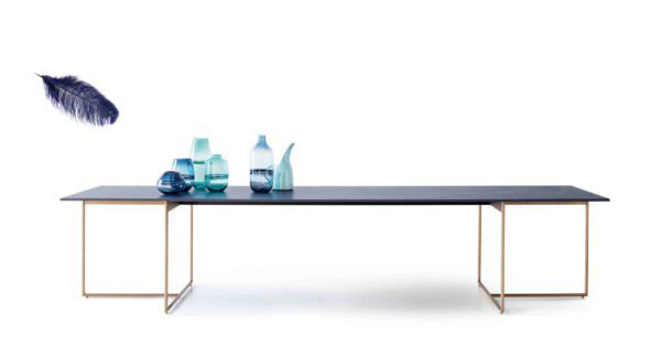 Moderner Lema Alamo Esstisch für 8 Personen mit elegantem Design.