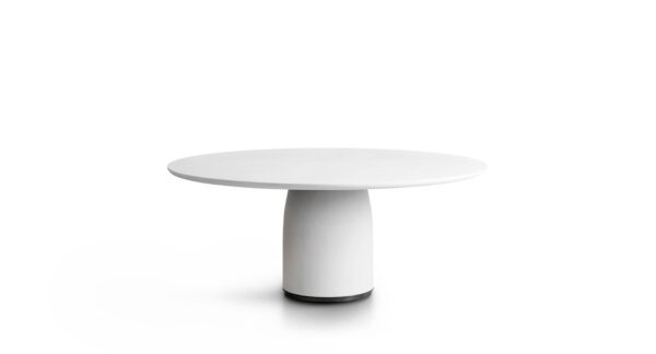 Moderner italienischer Esstisch Bule von Lema mit elegantem Design.
