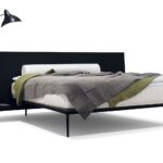 Modernes Moretta Bett in elegantem Mintgrün für stilvolles Schlafzimmer-Design.