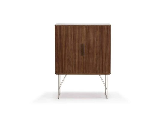 Moderne Kommode AK 2740 von Naver mit elegantem Design und praktischen Schubladen.