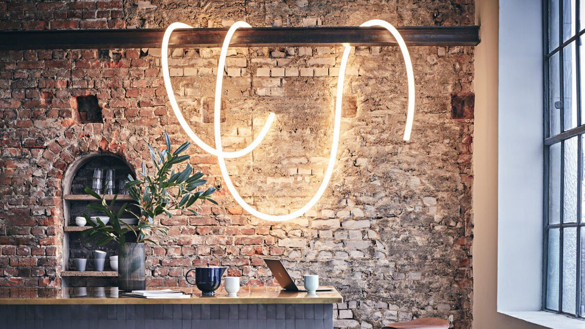 Artemide La Linea 4 LED-Pendelleuchte in modernem, minimalistischem Design für stilvolle Beleuchtung.