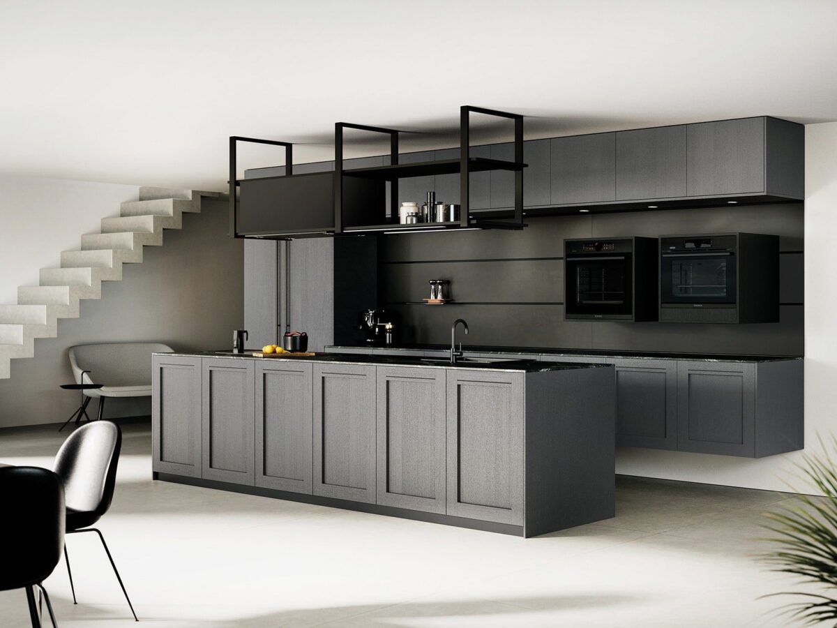Moderne Rotpunkt Küche mit eleganten Fronten und hochwertiger Ausstattung in stilvollem Design.