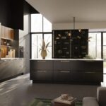 Moderne Rotpunkt Küche mit eleganten Fronten und hochwertiger Ausstattung in zeitlosem Design.