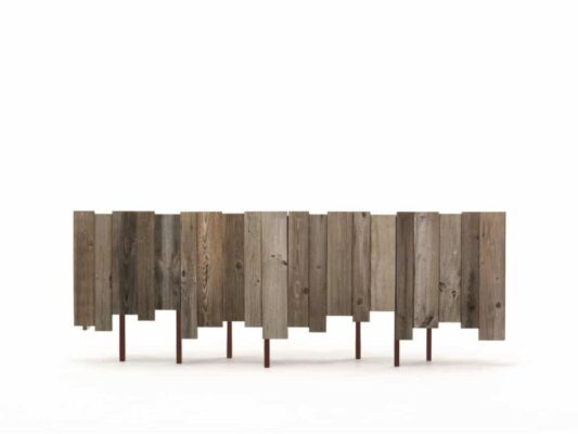 Moderne Ziotom 2 Kommode von Mogg mit elegantem Design und praktischen Schubladen.