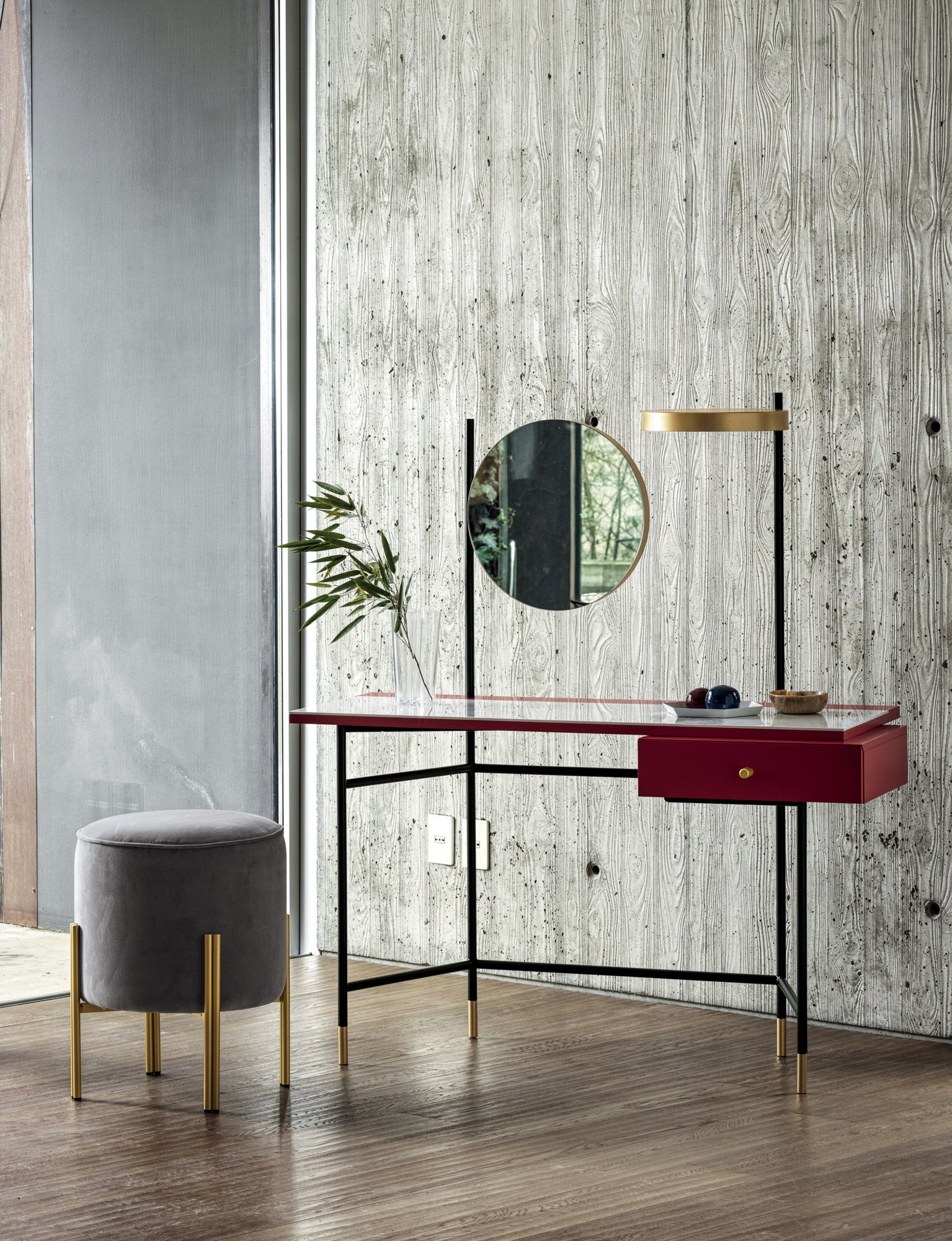 Eleganter Bontempi Casa Vanity 8 Schreibtisch mit modernem Design für stilvolle Büroeinrichtung.