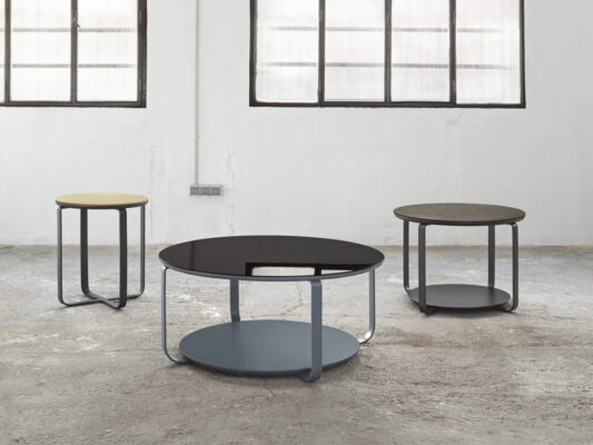 Eleganter Kendo Clik 5 Couchtisch für moderne Wohnzimmer mit stilvollem Design.