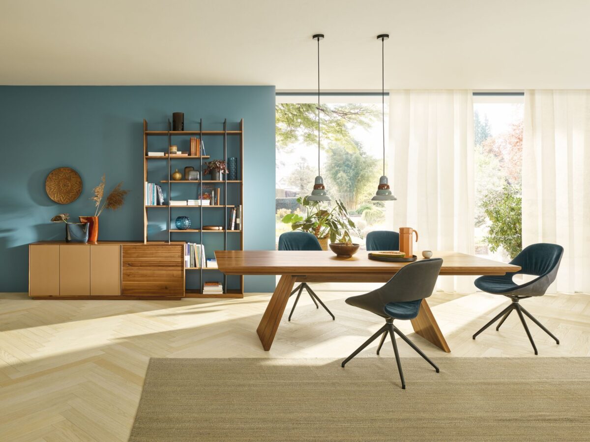 Moderner Esstisch Pan 3 von Anrei mit eleganter Holzoptik für stilvolles Wohnen.