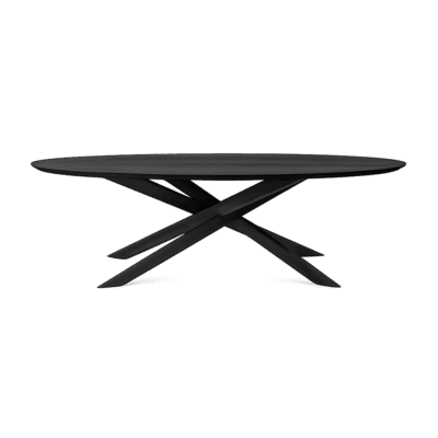 Moderner Ethnicraft Mikado Massivholz-Esstisch mit charakteristischem Kreuzgestell für elegante Esszimmer.