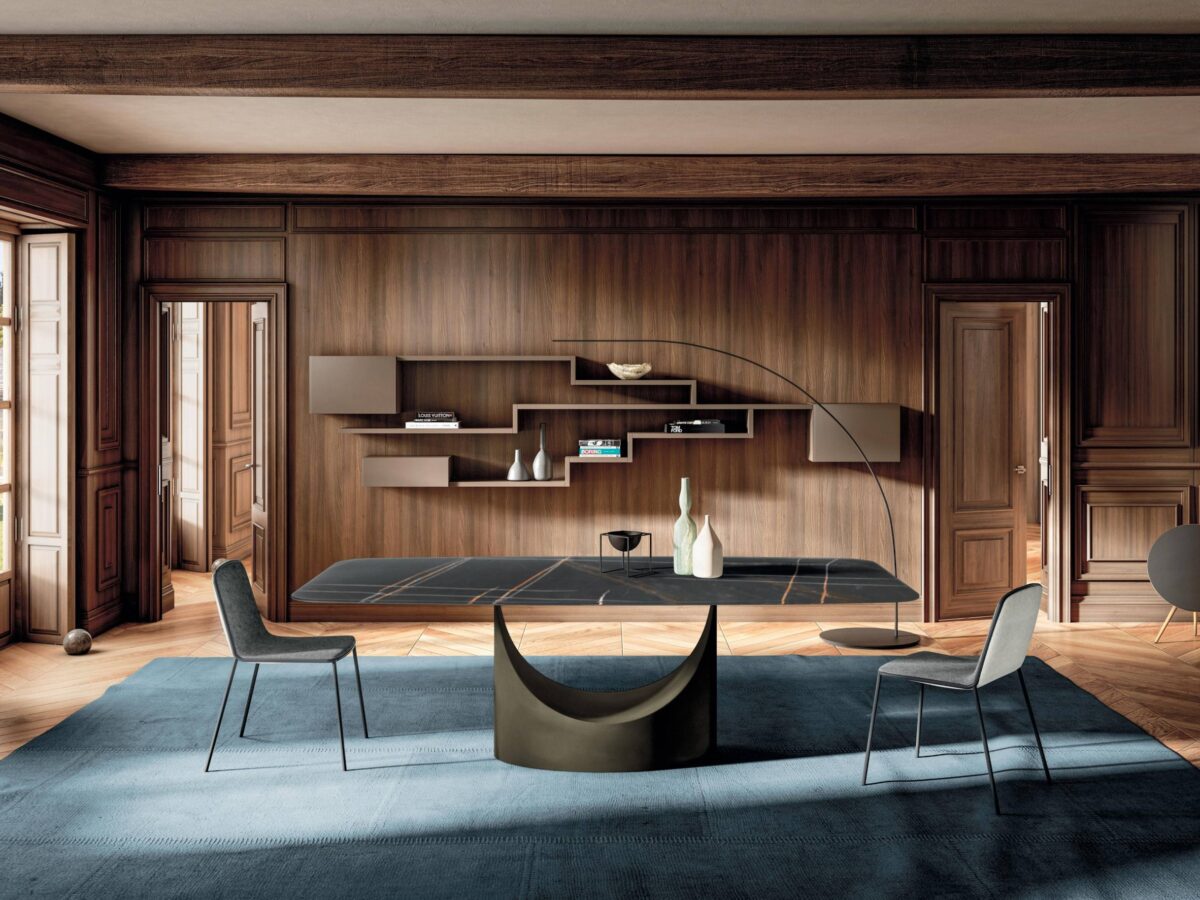 Eleganter Lago U4 Esstisch mit schwebender Glasplatte und minimalistischem Metallgestell für moderne Esszimmer.