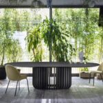 Moderner Miniforms Juice 4 Esstisch mit eleganter Glasplatte und minimalistischem Design.