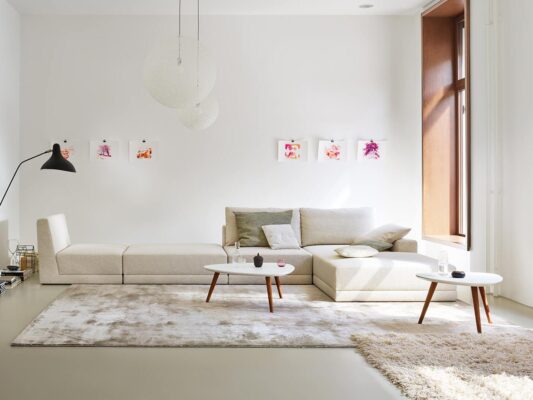 Modernes Joka Laguna 1 Sofa mit komfortabler Polsterung und zeitlosem Design.