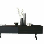 Modernes Lax Sideboard mit elegantem Design für stilvolle Wohnräume und zeitlose Einrichtung.