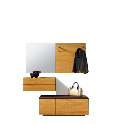 Modernes Team7 Cubus Pure Sideboard aus massiver Eiche mit klarem, minimalistischem Design.