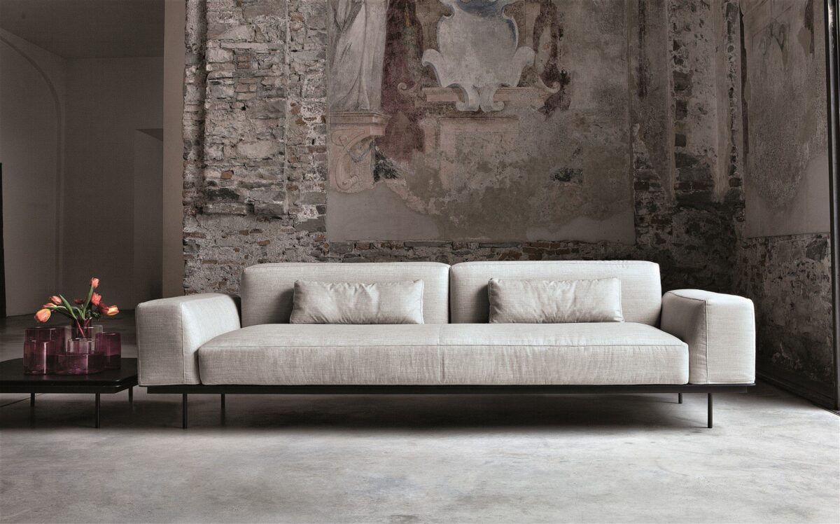 Modernes Vibieffe Situp Sofa in elegantem Design für stilvolle Wohnräume.