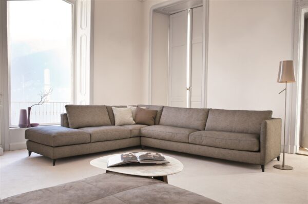 Modernes Zone 5 Designer-Sofa von Vibieffe in elegantem Design.