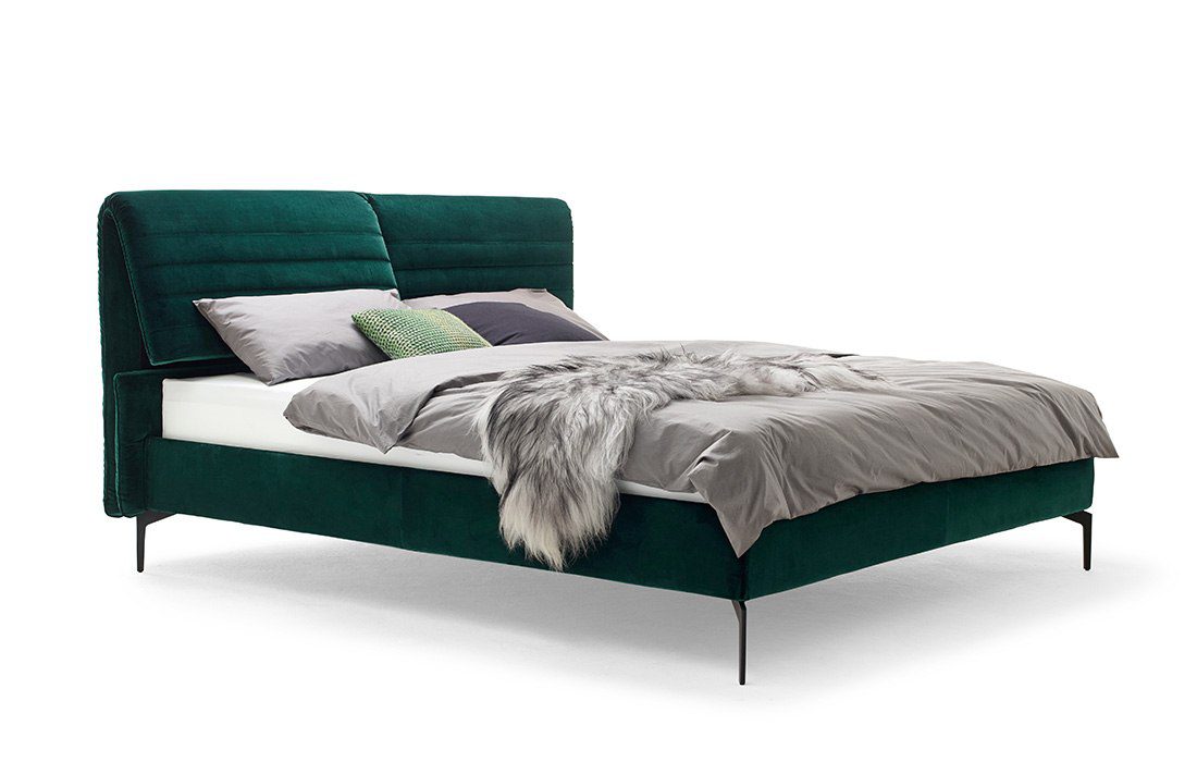 Modernes Polsterbett Pad von Möller Design mit elegantem Kopfteil
