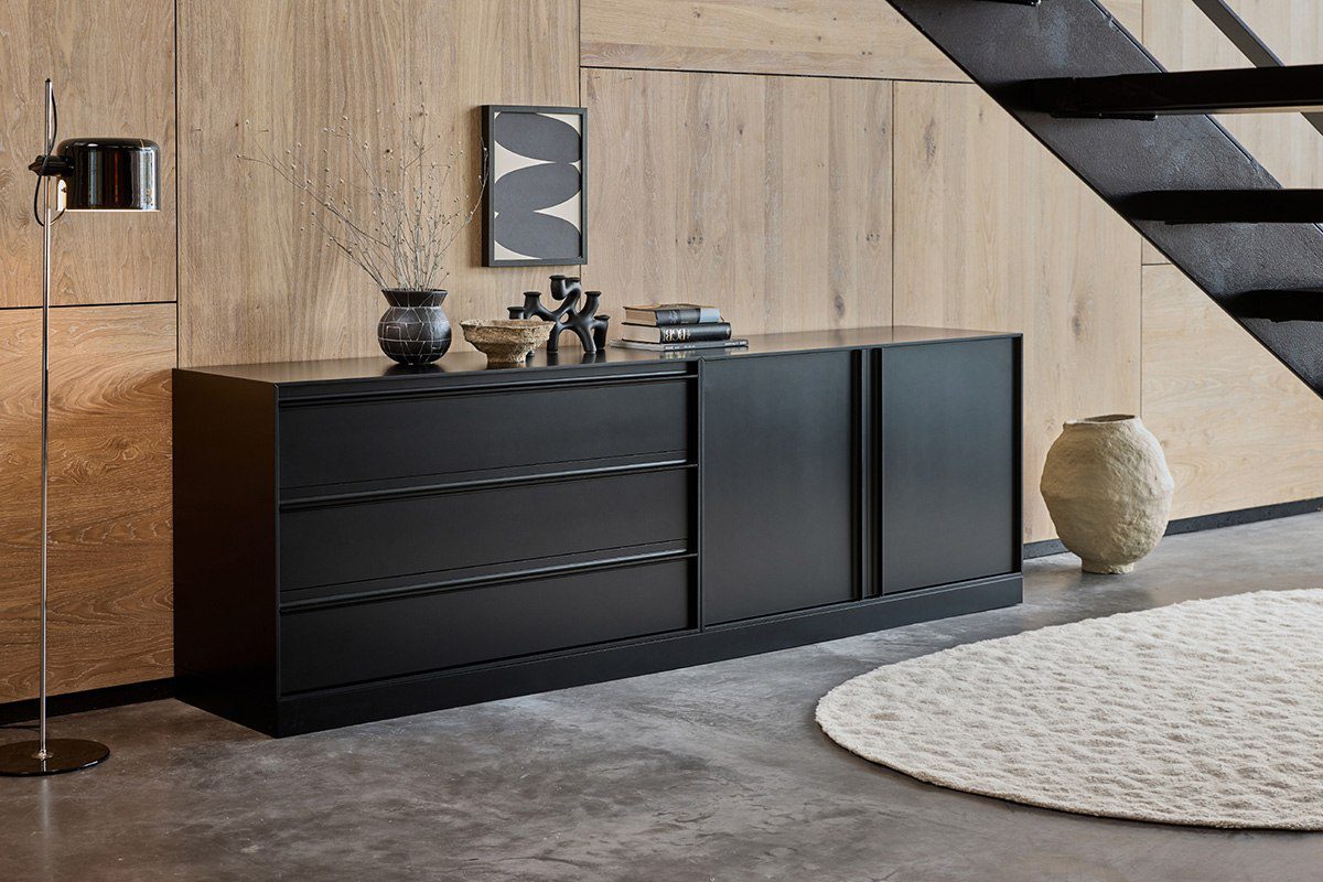 Moderne Möller Design Grippy Kommode mit grifflosen Fronten in elegantem Design