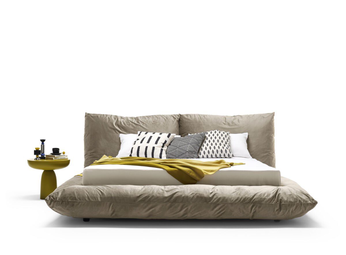 Modernes Alba Bett von Mogg mit minimalistischem Design für stilvolle Schlafzimmer.