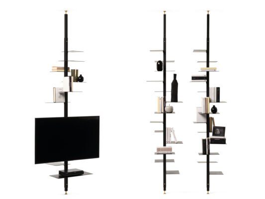 Modernes Bücherregal Adelaide von Mogg mit elegantem Design für stilvolle Wohnräume.