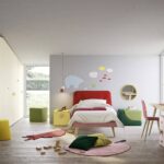 Modernes Nidi Kinderzimmer mit kreativen Möbeln und durchdachter Raumgestaltung für Kinder.
